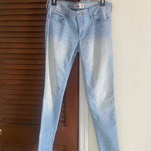 Hollister Super Skinny Jeans